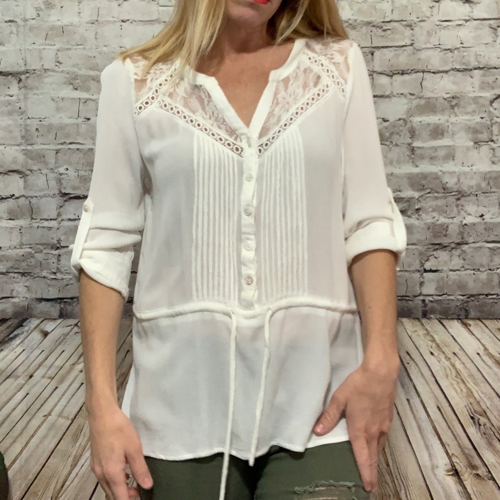 ‼️MISS ME Tunic Top Size Med‼️